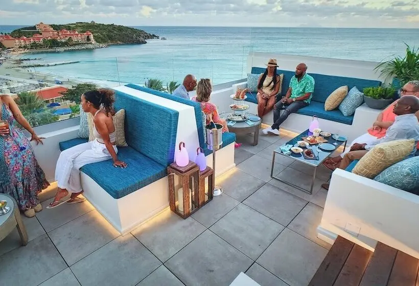 هتل Oceans At Divi Little Bay