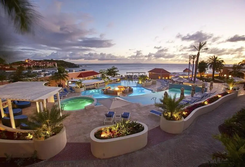 هتل Oceans At Divi Little Bay