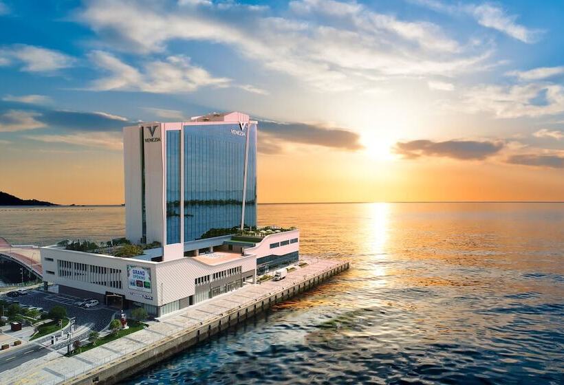 Venezia Hotel And Resort