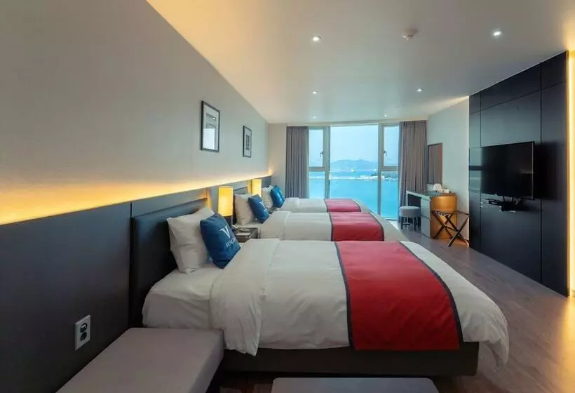 Venezia Hotel And Resort