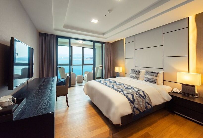 Venezia Hotel And Resort