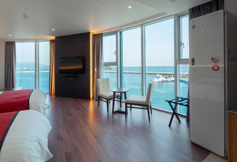 Venezia Hotel And Resort