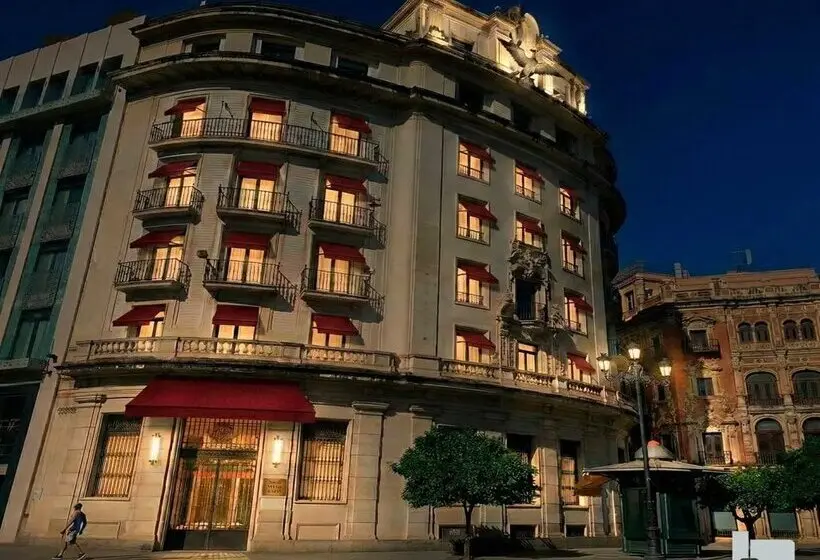 Hotelli Fénix Sevilla by Vibra
