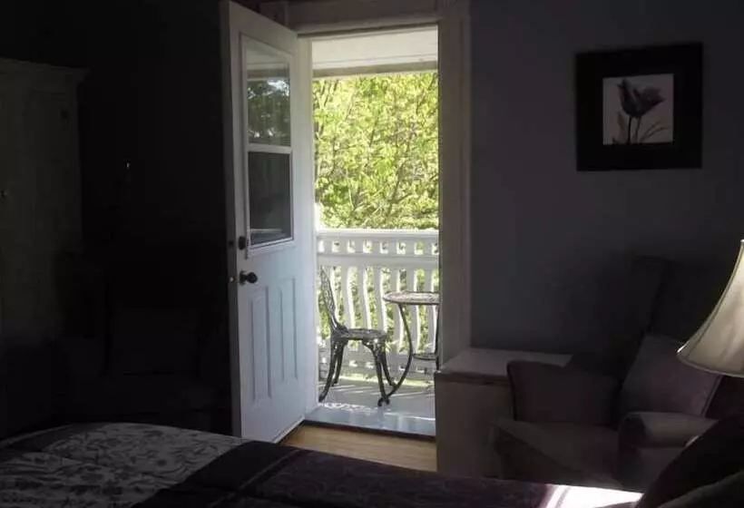 Retkeilymaja Les Trois Erables Boutique Inn