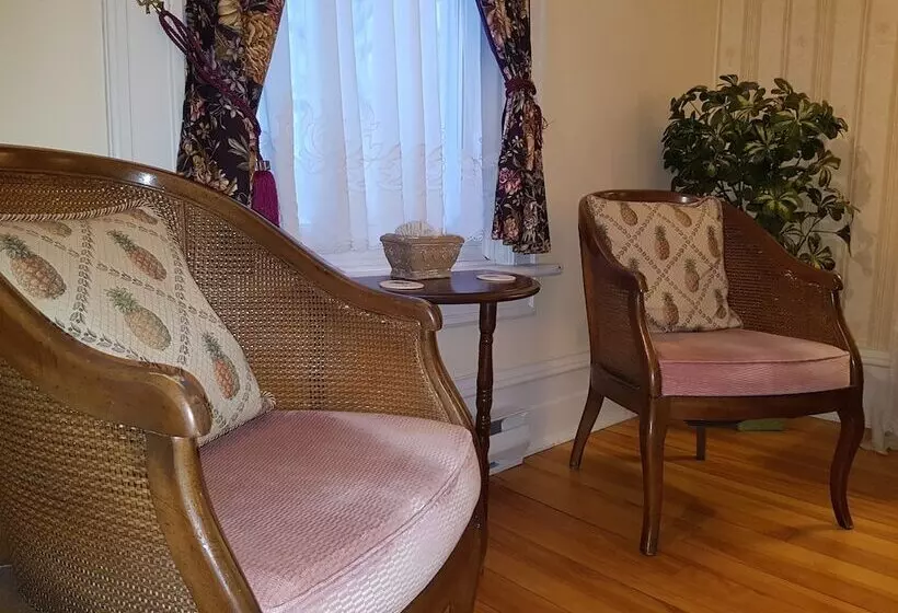 Retkeilymaja Les Trois Erables Boutique Inn