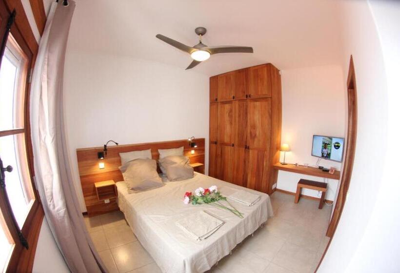 پانسیون Casa Evora   Luxury And Beach Front