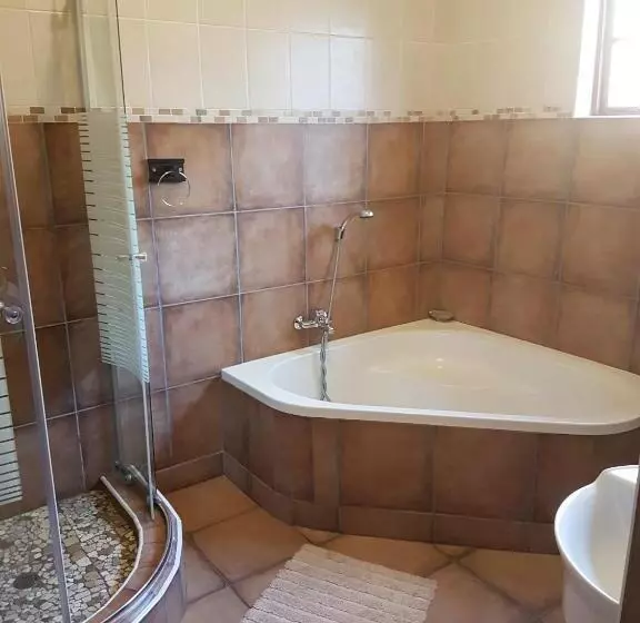 Majatalo Oppi Rotse Guesthouse
