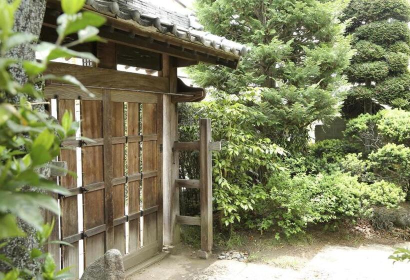 פנסיון Casa Kunisaku