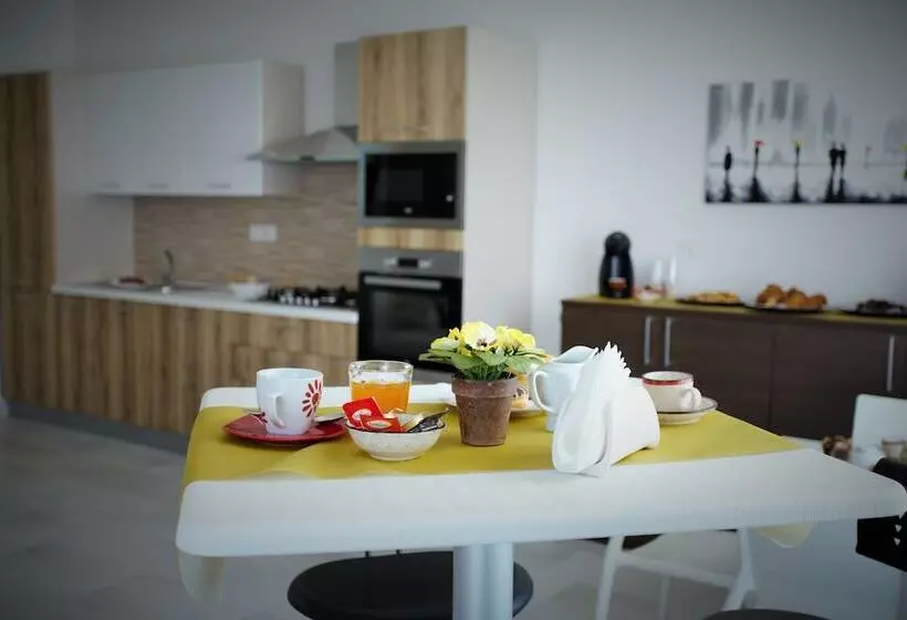 تختخواب و صبحانه Central Apartments