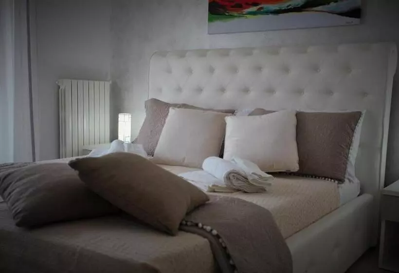 تختخواب و صبحانه Central Apartments