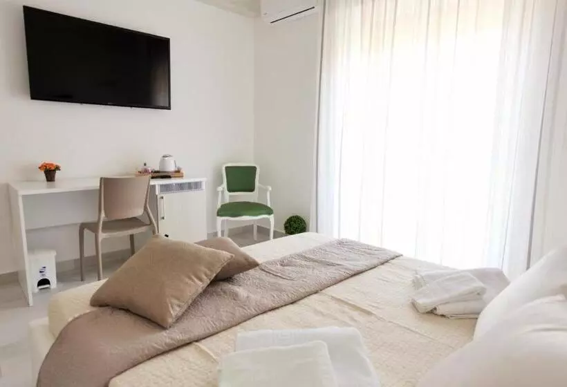 تختخواب و صبحانه Central Apartments