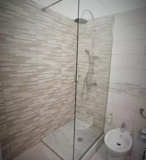 تختخواب و صبحانه Central Apartments