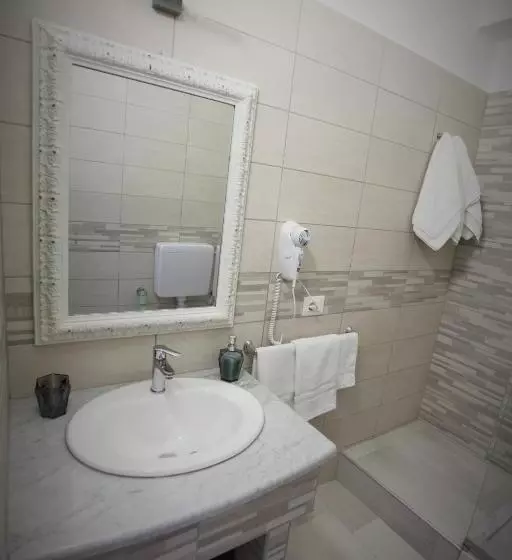تختخواب و صبحانه Central Apartments