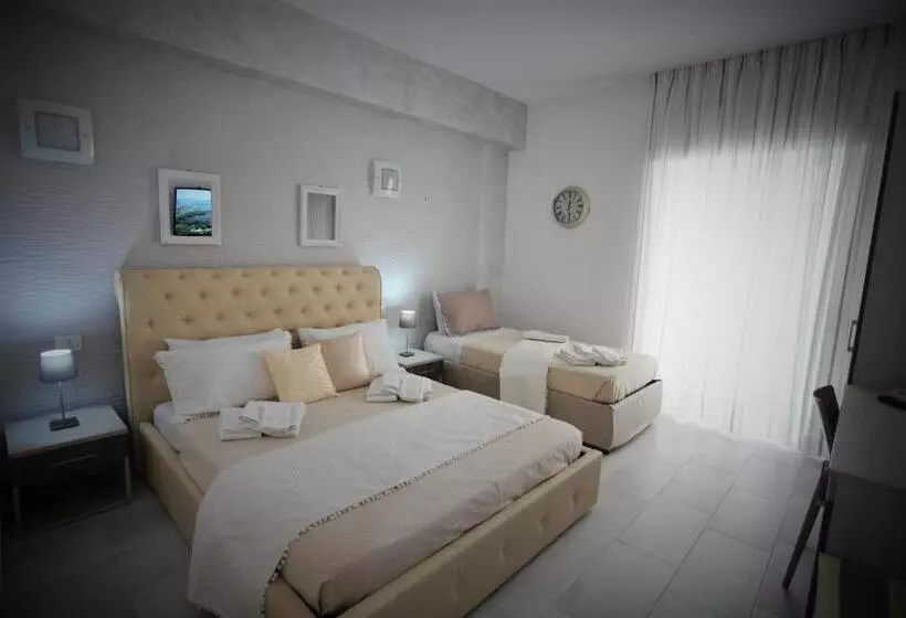 تختخواب و صبحانه Central Apartments