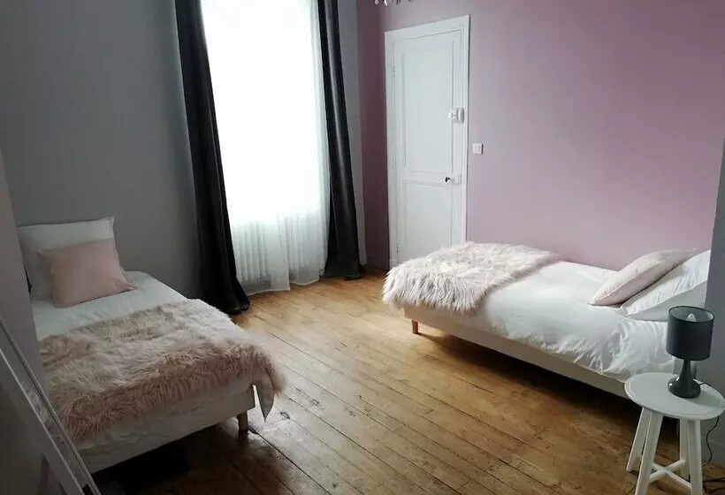 Aamiaismajoitus (B&B) L Angély   Chambres D Hôtes