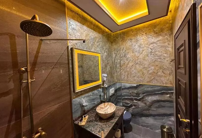 هتل Robevski Luxury Rooms