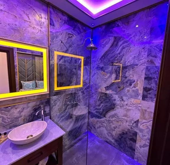 هتل Robevski Luxury Rooms