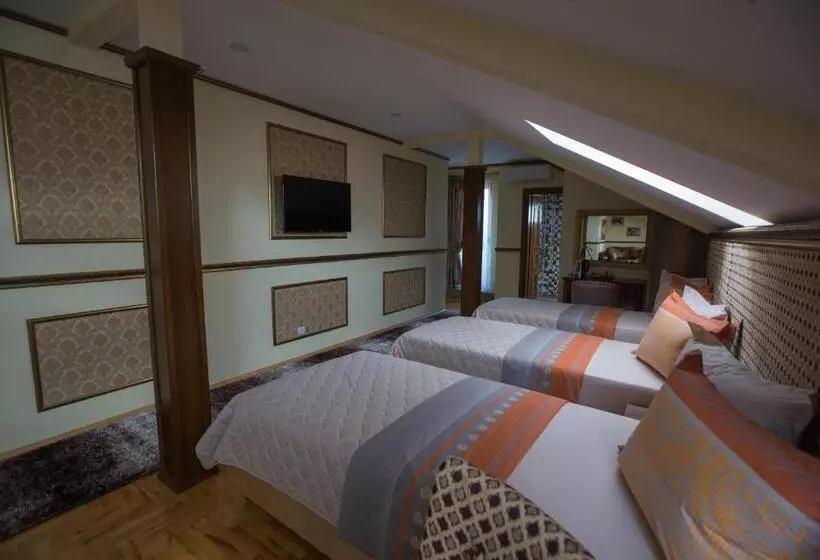 هتل Robevski Luxury Rooms