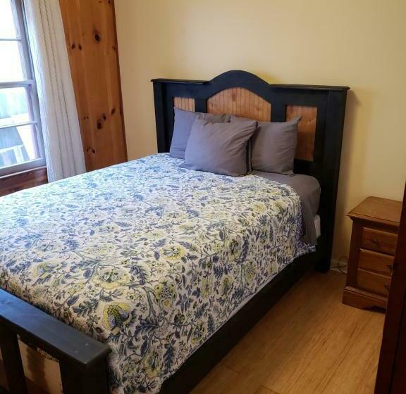 Marshall's Creek Rest Motel