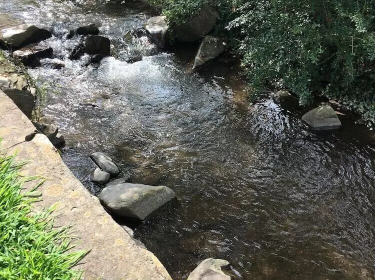 Marshall's Creek Rest Motel