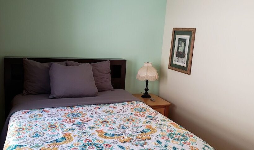 Marshall's Creek Rest Motel