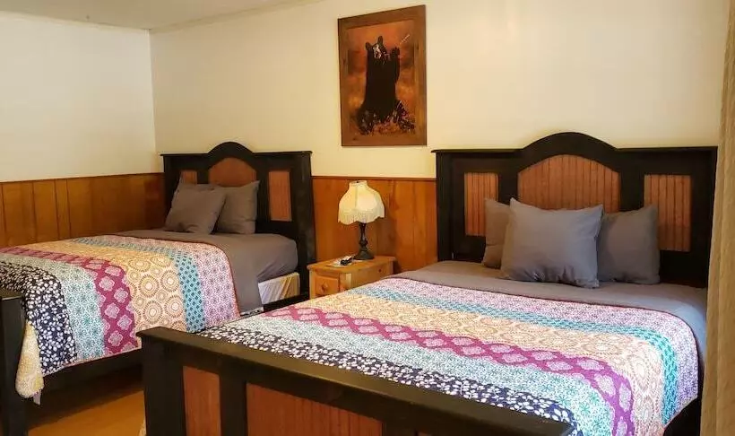 Marshall's Creek Rest Motel