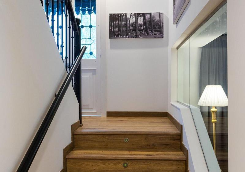 پانسیون Suite Home Pinares