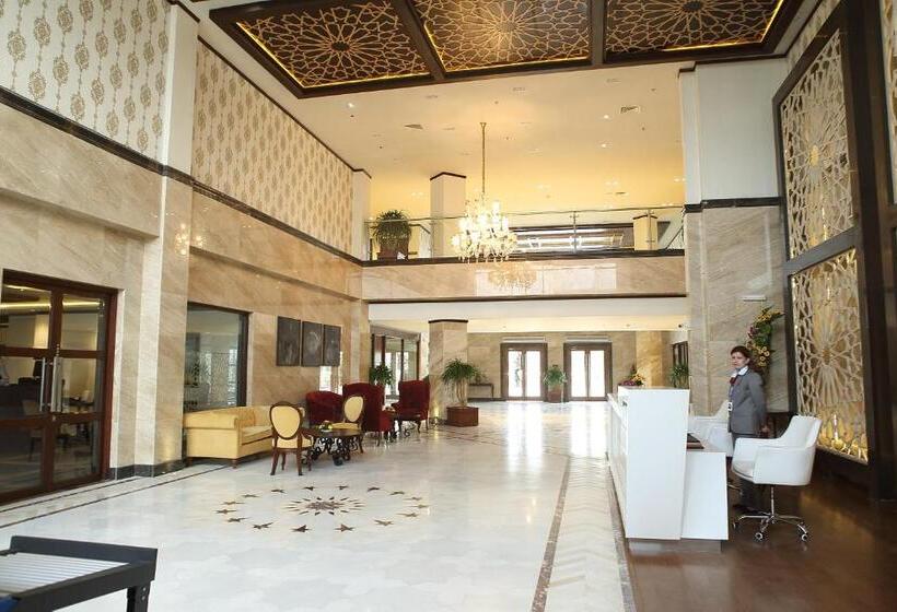 استراحتگاه Defence Raya Golf & Country Club