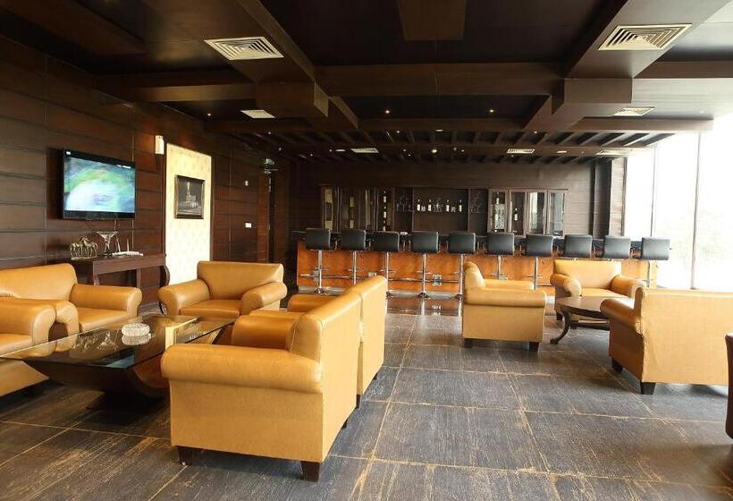 استراحتگاه Defence Raya Golf & Country Club