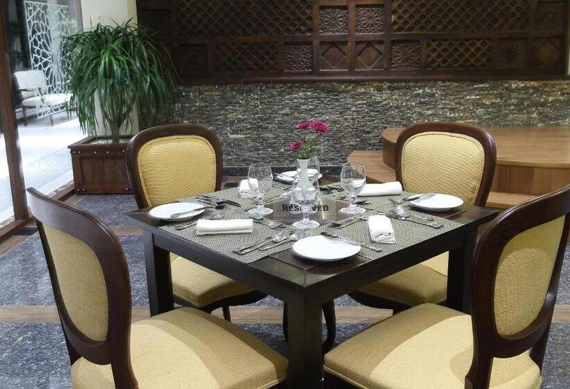 استراحتگاه Defence Raya Golf & Country Club