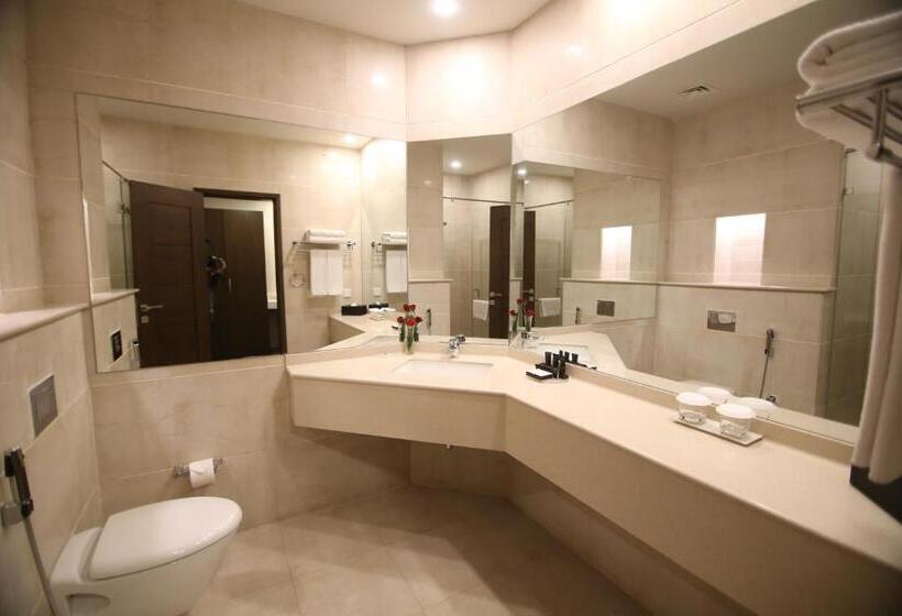 استراحتگاه Defence Raya Golf & Country Club