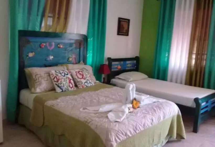 Retkeilymaja Posada Nativa Licy