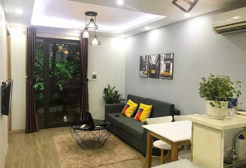 هتل Bamboo  & Apartments