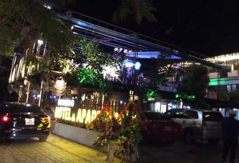 هتل Bamboo  & Apartments
