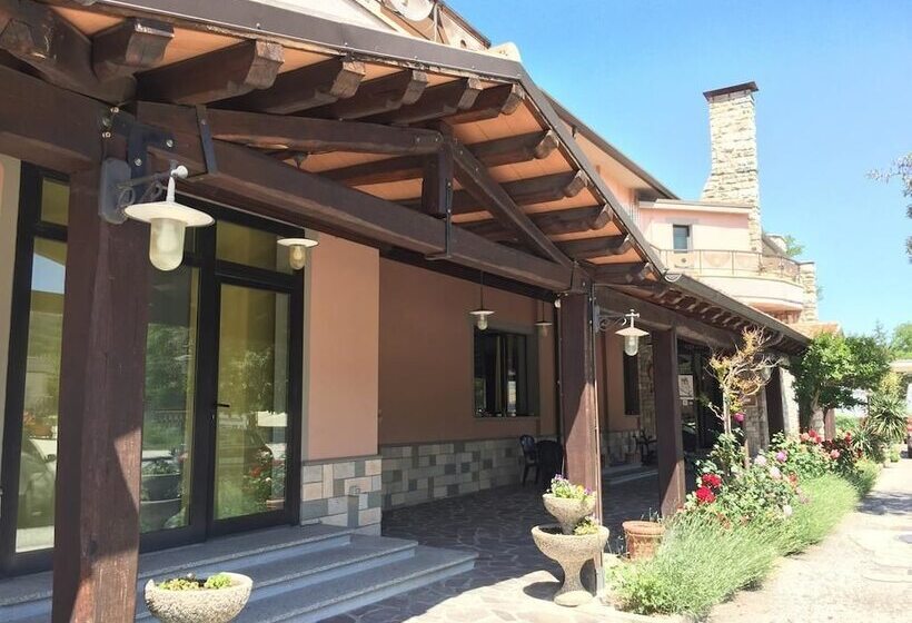 בית מלון כפרי Ristorante La Madia