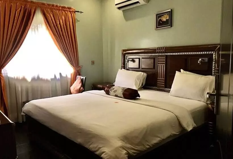 Retkeilymaja Ibd International Hotels Limited