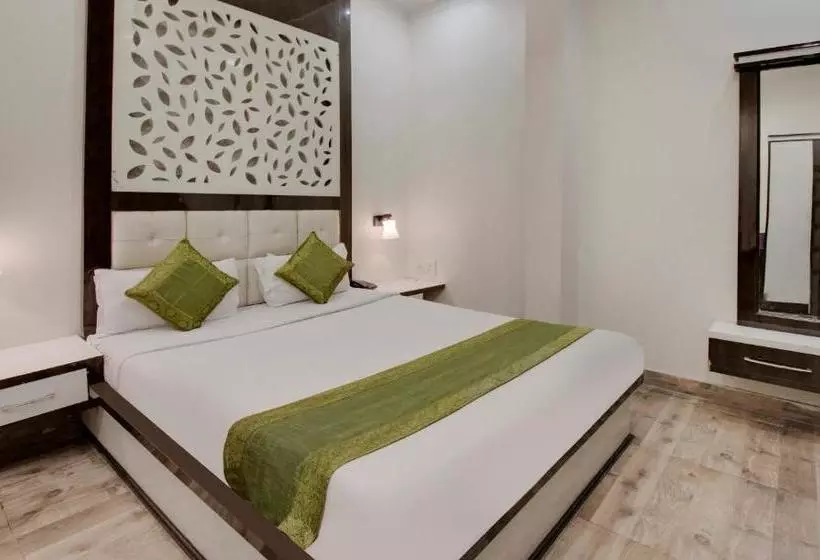 Hotelli Itsy By Treebo Royale Inn