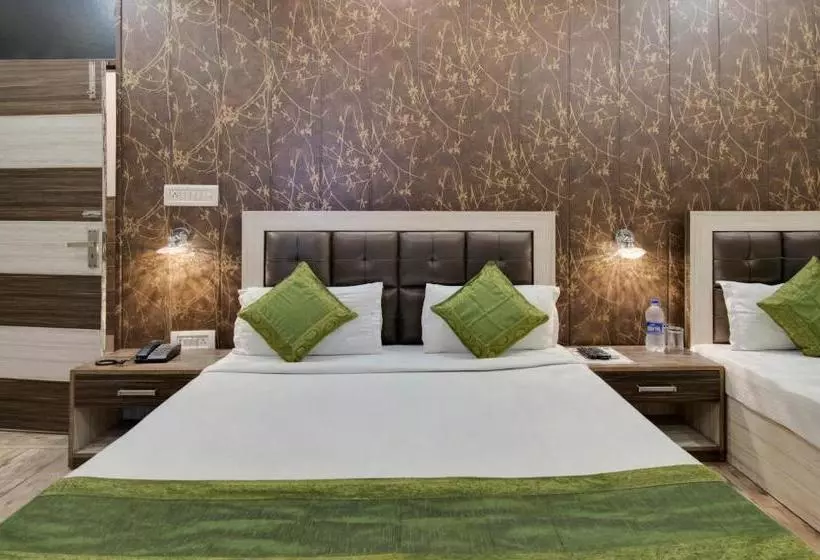 Hotelli Itsy By Treebo Royale Inn