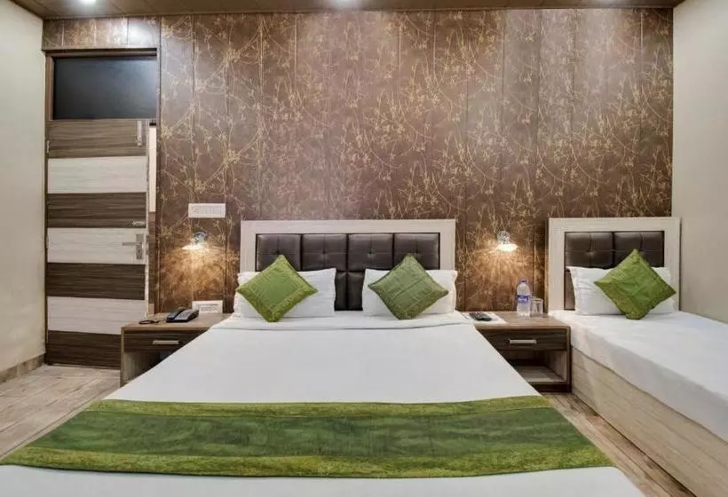 Hotelli Itsy By Treebo Royale Inn