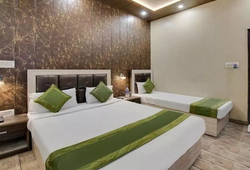 Hotelli Itsy By Treebo Royale Inn