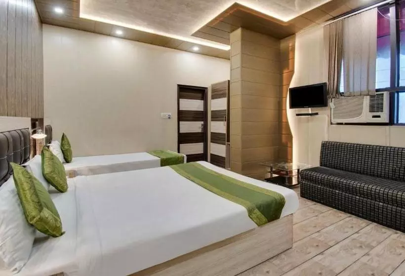 Hotelli Itsy By Treebo Royale Inn