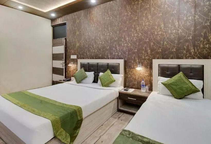 Hotelli Itsy By Treebo Royale Inn