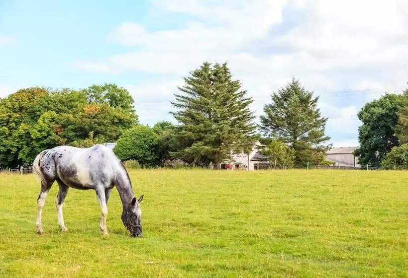 Majatalo Langdon Farm Guest House