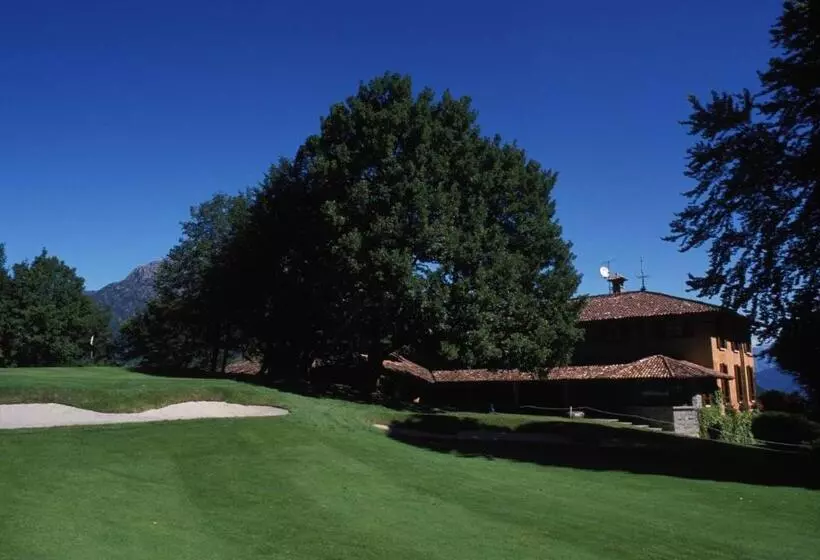 ペンション The Golf Club Guest House
