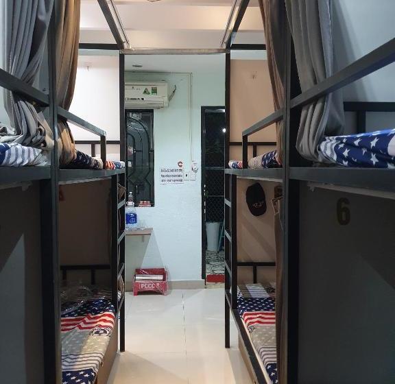 هتل کپسول Nha Chung Hostel