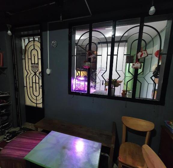 هتل کپسول Nha Chung Hostel