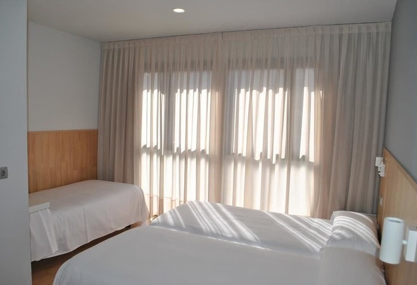 호텔 Hostal Universitat