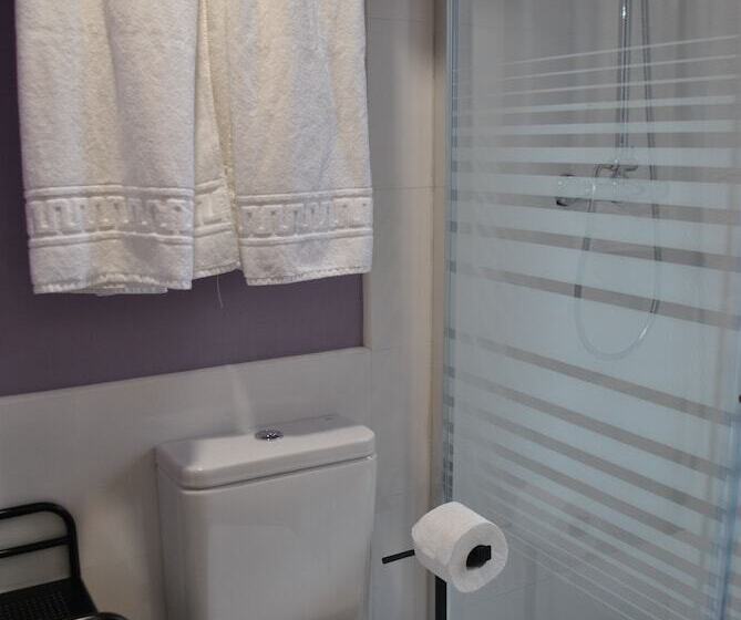 호텔 Hostal Universitat