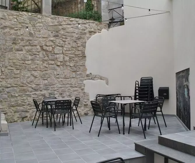 ホテル Hostal Universitat