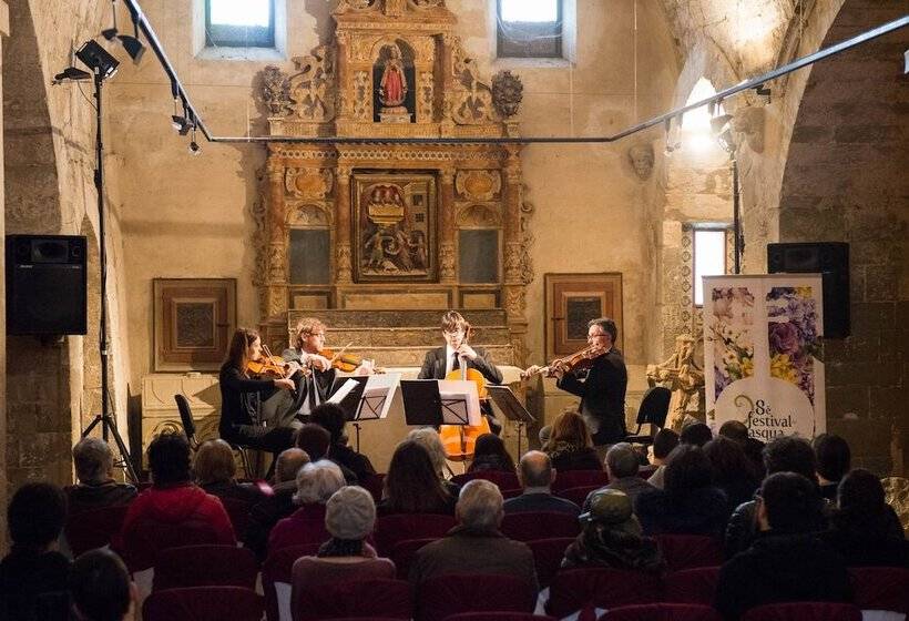 호텔 Hostal Universitat